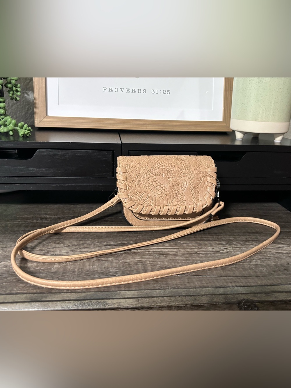 Sam & Hadley Embossed Floral Mini Crossbody Bag - Picture 4 of 8